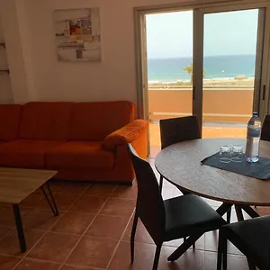 https://nice-terrace-in-front-of-the-sea-la-jaquita.in-canary-islands.com